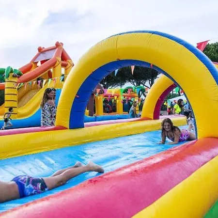 Domaine De A 600m De La Plage, Climatisee 3 7 Couchages Wifi Animations Piscines En Supplements Lrtamj36 Villa *