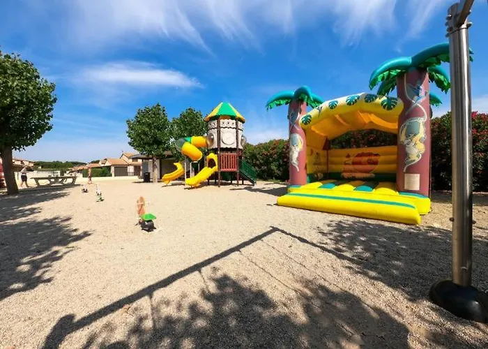 Domaine De A 600m De La Plage, Climatisee 3 7 Couchages Wifi Animations Piscines En Supplements Lrtamj36 * Portiragnes